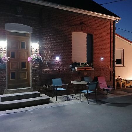 Gite A La Ferme Chez Magali Escaudoeuvres 外观 照片